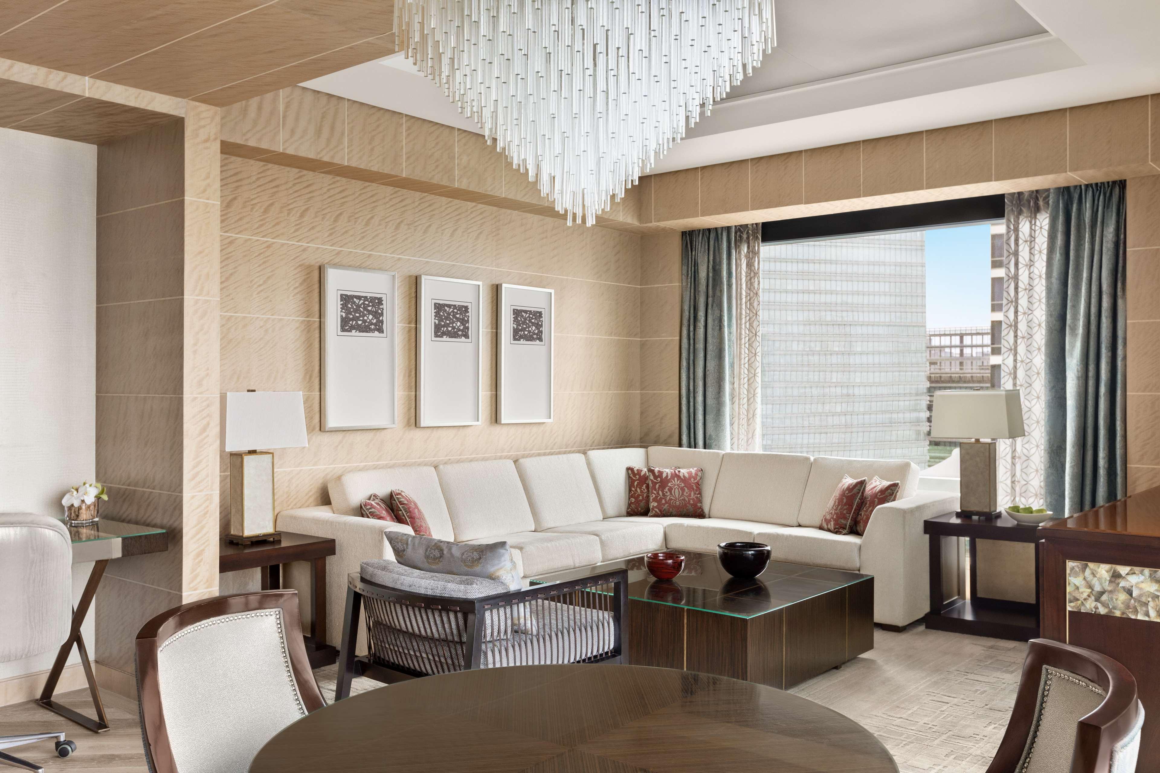 Shangri-La The Fort, Manila Taguig Exterior photo